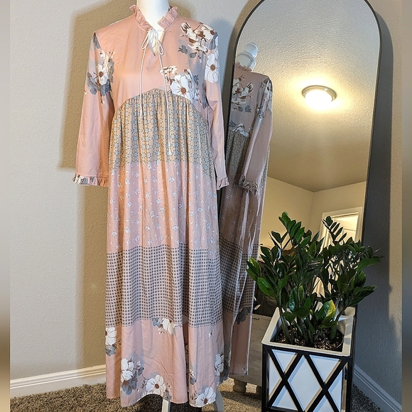 SHEIN Dresses & Skirts - Pink Dainty Maxi Dress